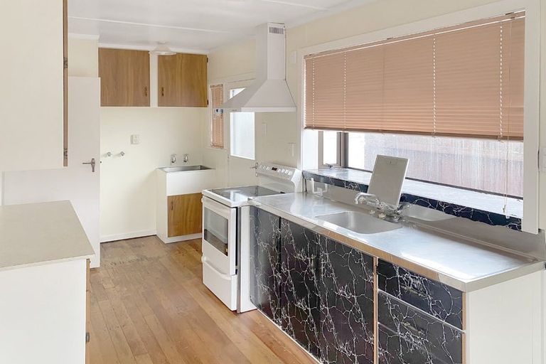 Photo of property in 2 Kirkcaldy Street, Petone, Lower Hutt, 5012