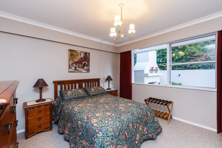 Photo of property in 28 Newcastle Street, Hokowhitu, Palmerston North, 4410