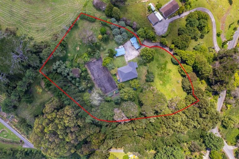 Photo of property in 17 Mudgeways Road, Massey, Auckland, 0614