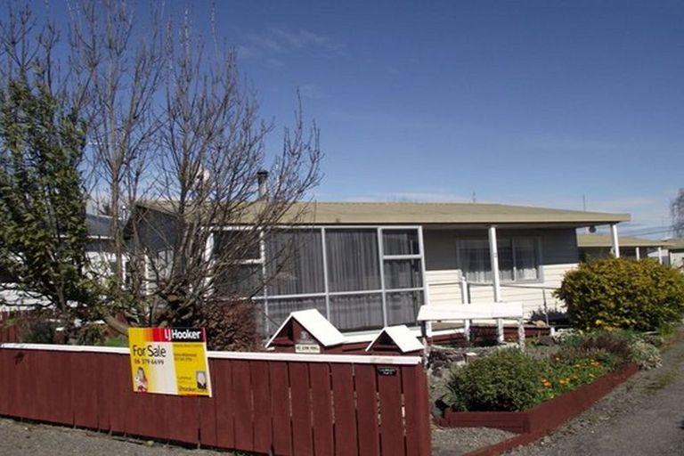 Photo of property in 1b Wakelin Street, Carterton, 5713