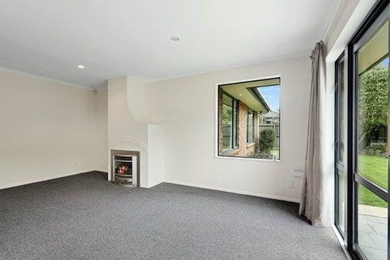 Photo of property in 18 Shearwater Drive, Woolston, Christchurch, 8023