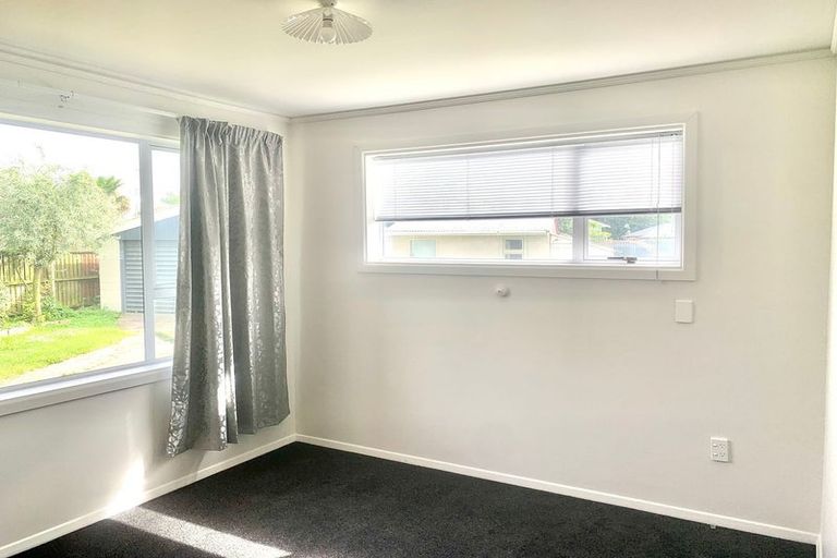 Photo of property in 35 Bermuda Drive, Hornby, Christchurch, 8042