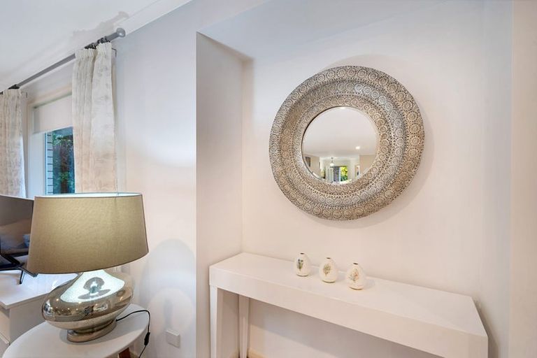 Photo of property in 30 Tauranga Place, Orewa, 0931