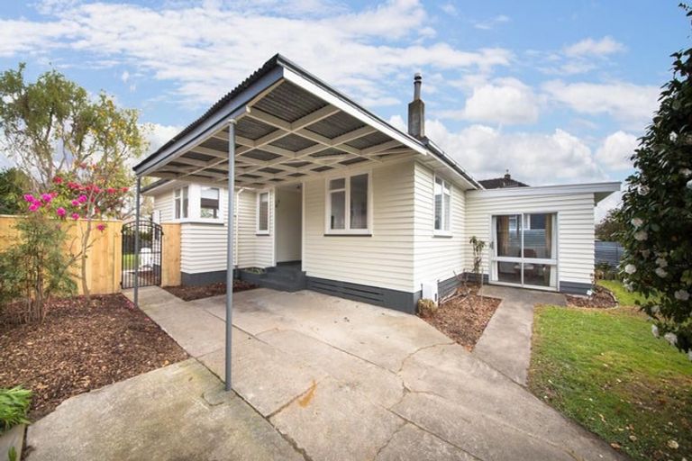 Photo of property in 24 Manchester Street, Takaro, Palmerston North, 4412