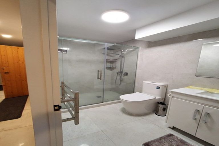 Photo of property in 68 Goodwood Drive, Goodwood Heights, Auckland, 2105