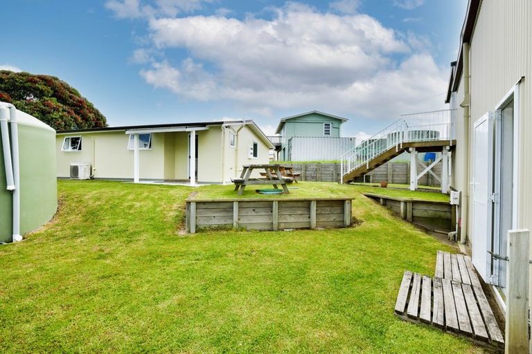 Photo of property in 5 Pipi Crescent, Mahia, 4198