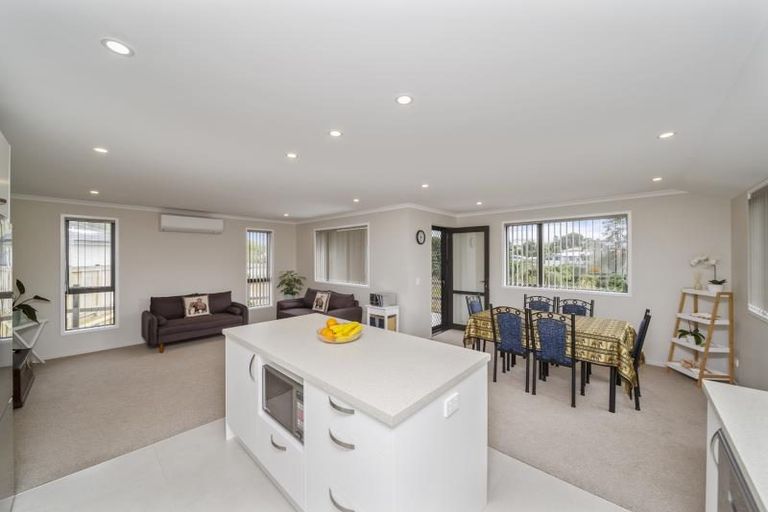 Photo of property in 48 Magnolia Drive, Westown, New Plymouth, 4310