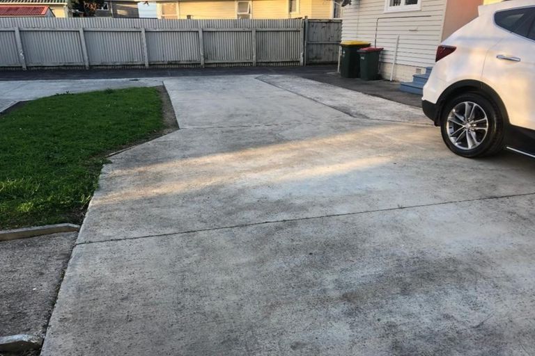 Photo of property in 7 Haddon Street, Mangere East, Auckland, 2024