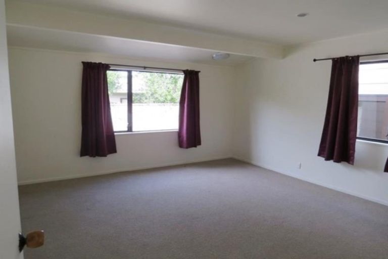 Photo of property in 36 Poplar Grove, Whalers Gate, New Plymouth, 4310