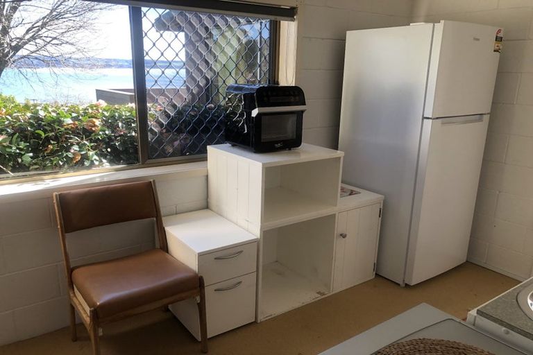 Photo of property in 5 Naera Place, Kawaha Point, Rotorua, 3010