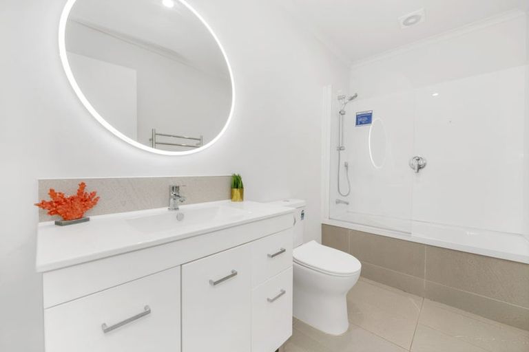 Photo of property in 18 Kutukutu Street, Takanini, 2112