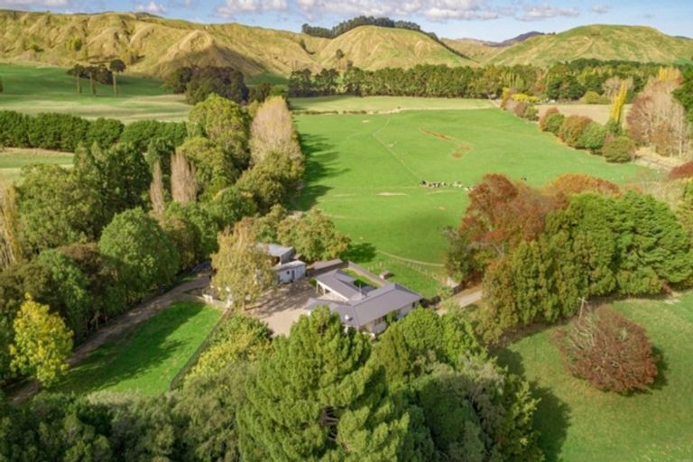 Photo of property in 94 Pa Valley Road, Alfredton, Eketahuna, 4996