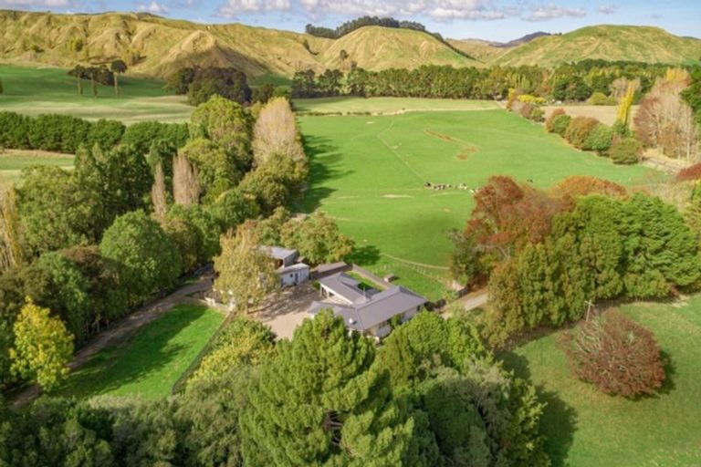 Photo of property in 94 Pa Valley Road, Alfredton, Eketahuna, 4996