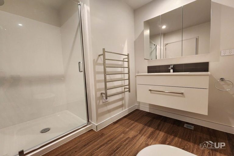 Photo of property in 86 Glidepath Road, Hobsonville, Auckland, 0616