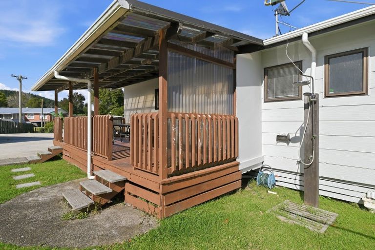 Photo of property in 5 Ngareta Road, Mourea, Rotorua, 3074