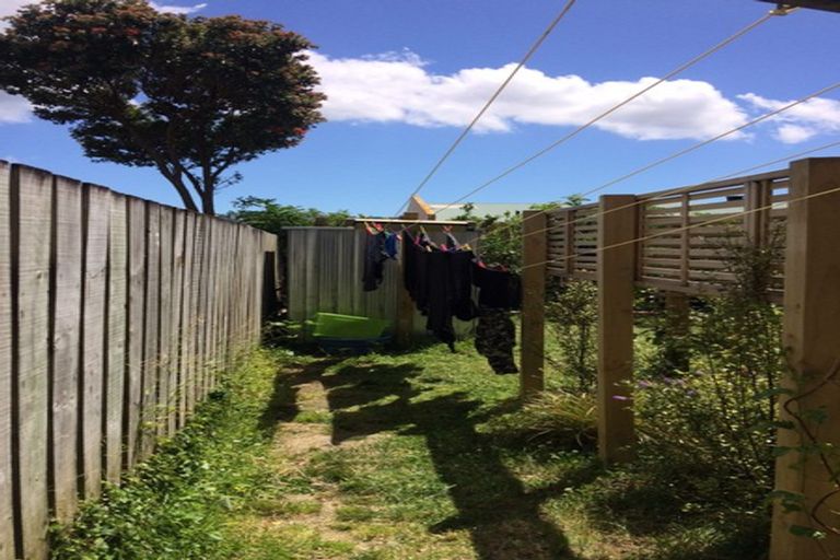 Photo of property in 20 Scarborough Terrace, Mount Victoria, Wellington, 6011