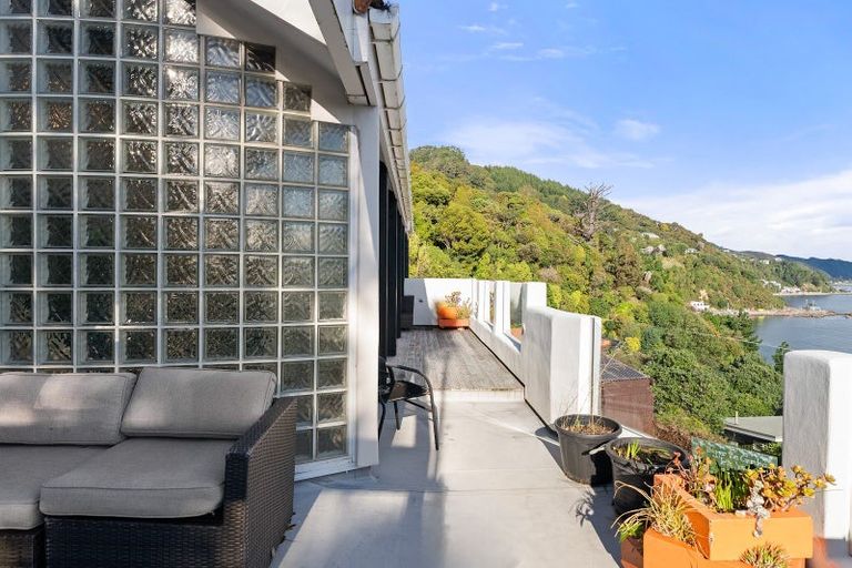 Photo of property in 5 Rangiuru Road, Mahina Bay, Lower Hutt, 5013