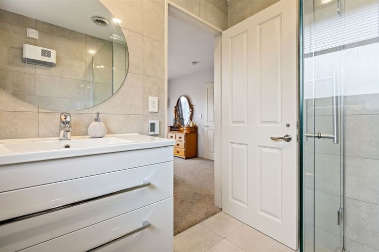 Photo of property in 17 Riverwood Boulevard, Redwood, Christchurch, 8051