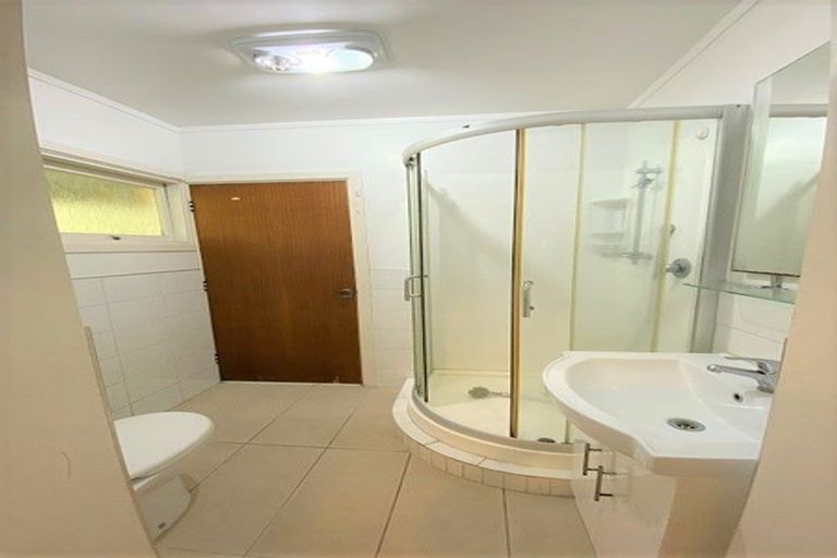 Photo of property in 66 Mayfair Crescent, Mairangi Bay, Auckland, 0630