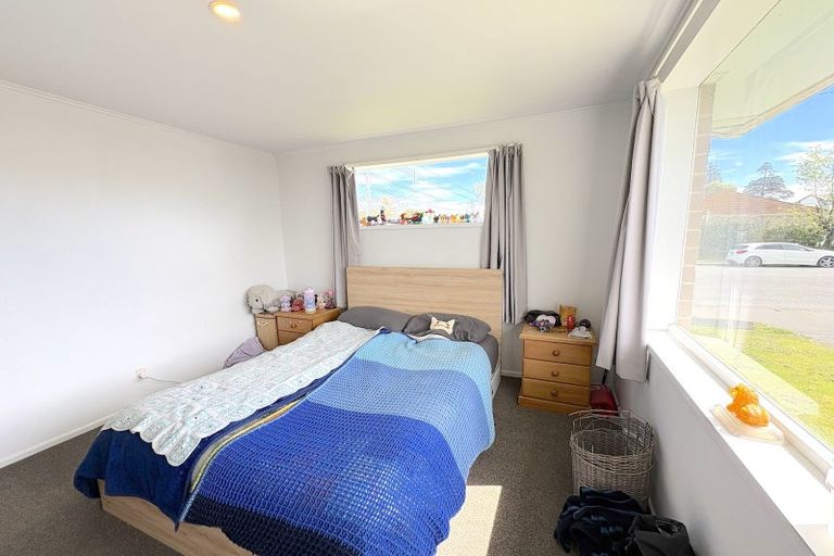 Photo of property in 1/72 Epsom Road, Sockburn, Christchurch, 8042