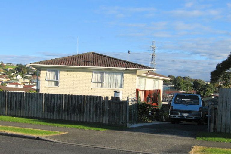 Photo of property in 17 Dillon Crescent, Clover Park, Auckland, 2019