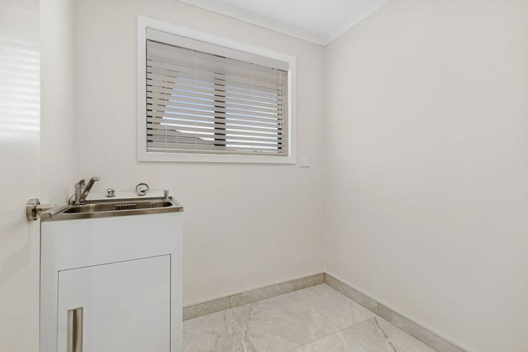 Photo of property in 38 Murray Ward Drive, Te Kauwhata, 3710