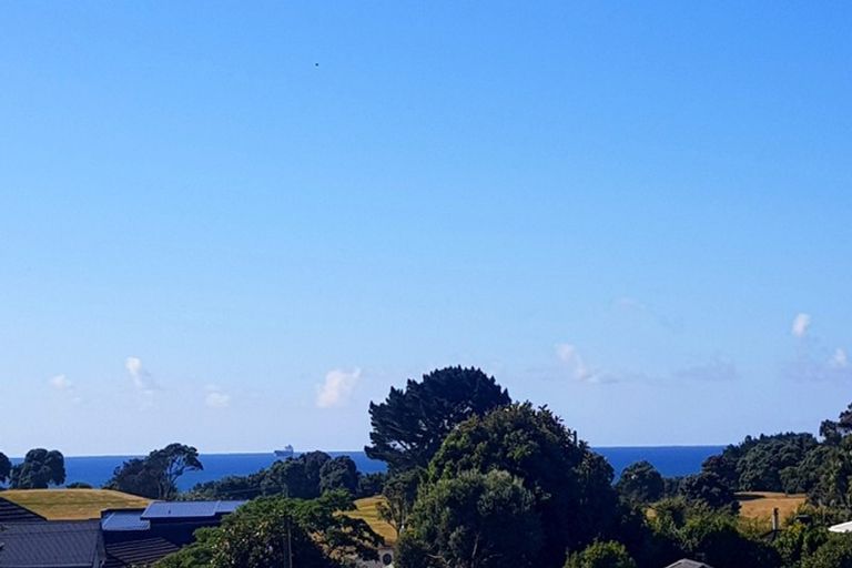 Photo of property in 5 Chatswood Grove, Fitzroy, New Plymouth, 4312