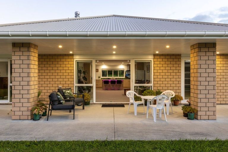 Photo of property in 429 Waitoki Road, Waitoki, Silverdale, 0994