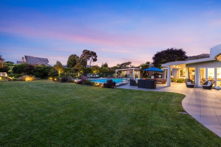 Photo of property in 10 Sunny Glen, Waikanae, 5036