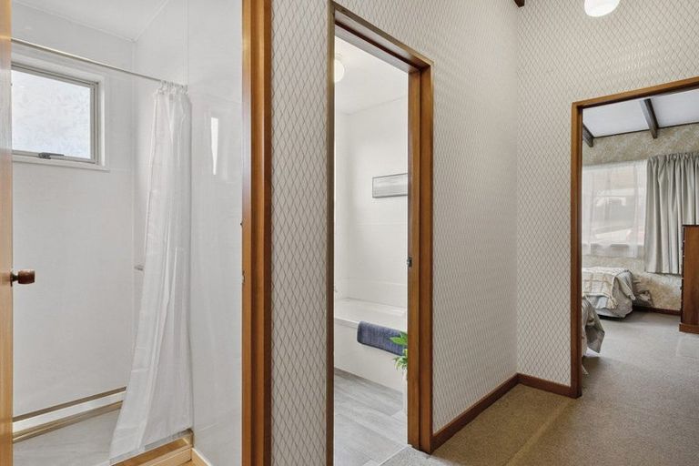 Photo of property in 28 Estuary Crescent, Fairfield, Dunedin, 9018