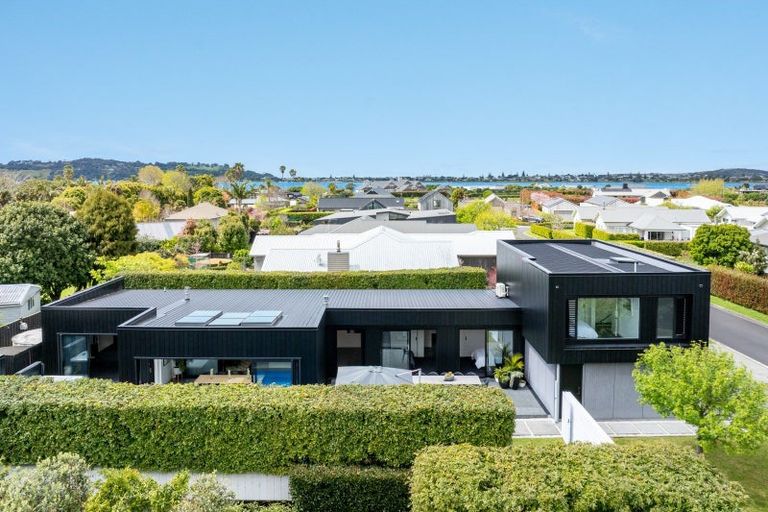 Photo of property in 7 Wrybill Way, Point Wells, 0986