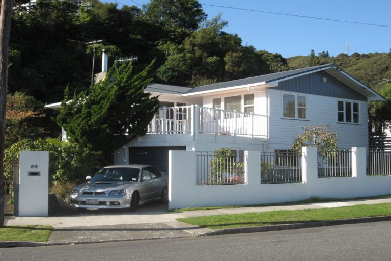 Photo of property in 69 Thomas Street, Stokes Valley, Lower Hutt, 5019