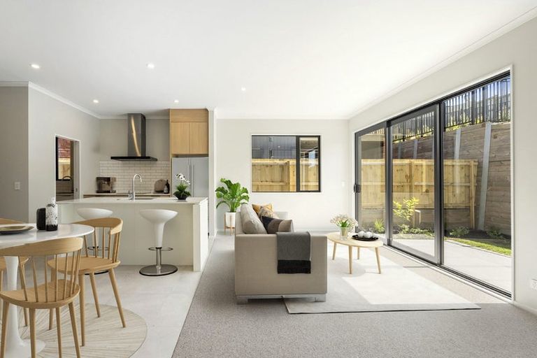 Photo of property in 28b Kukuwai Avenue, Red Beach, 0932