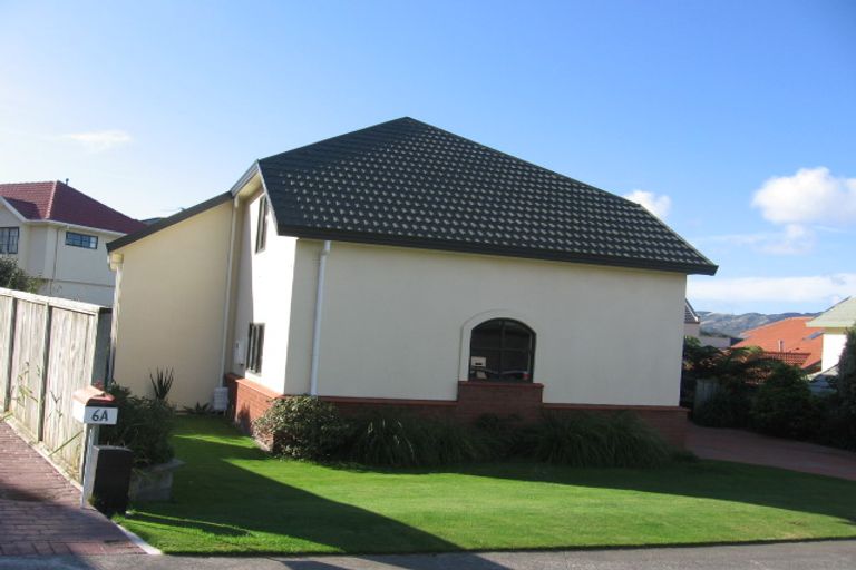 Photo of property in 4 Corsham Grove, Churton Park, Wellington, 6037