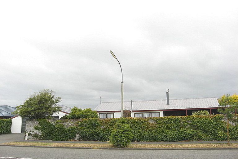 Photo of property in 8 Broadhaven Avenue, Parklands, Christchurch, 8083