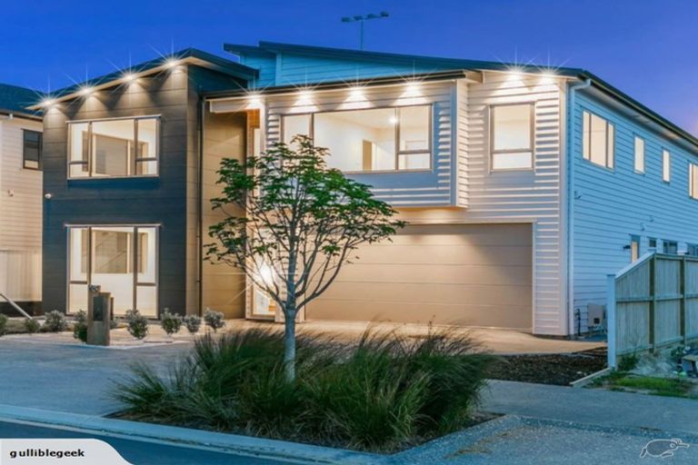 Photo of property in 15 Bight Road, Long Bay, Auckland, 0630