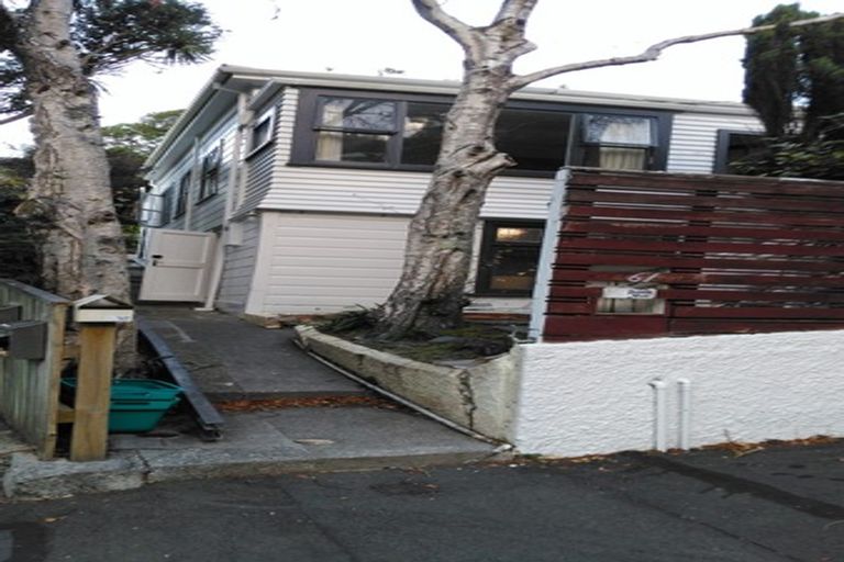 Photo of property in 61 Rolleston Street, Mount Cook, Wellington, 6021