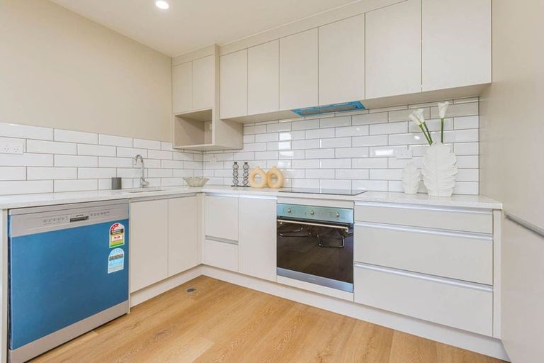 Photo of property in 5/43 Clevedon Road, Papakura, 2110