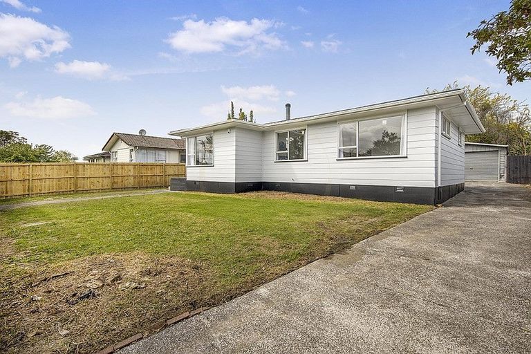 Photo of property in 22 Arnwood Street, Manurewa, Auckland, 2102