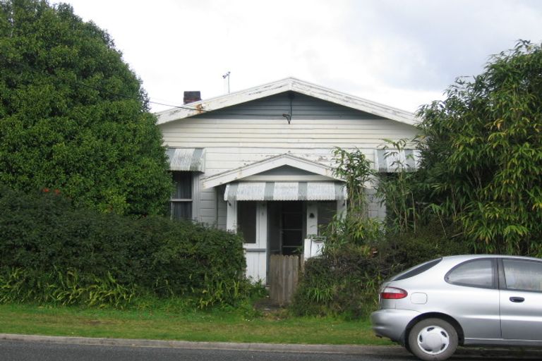 Photo of property in 1 Meldrum Street, Te Kamo, Whangarei, 0112