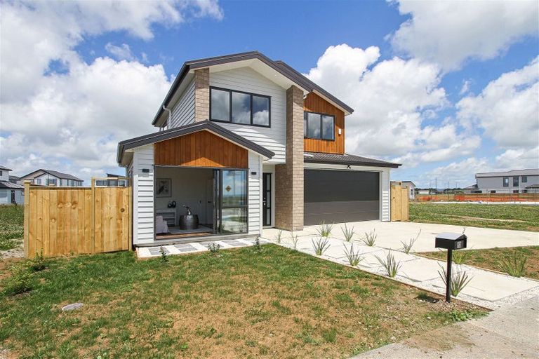 Photo of property in 13 Kaitiaki Drive, Clarks Beach, 2122