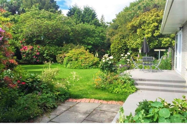 Photo of property in 17 Springhill Street, Avonhead, Christchurch, 8042