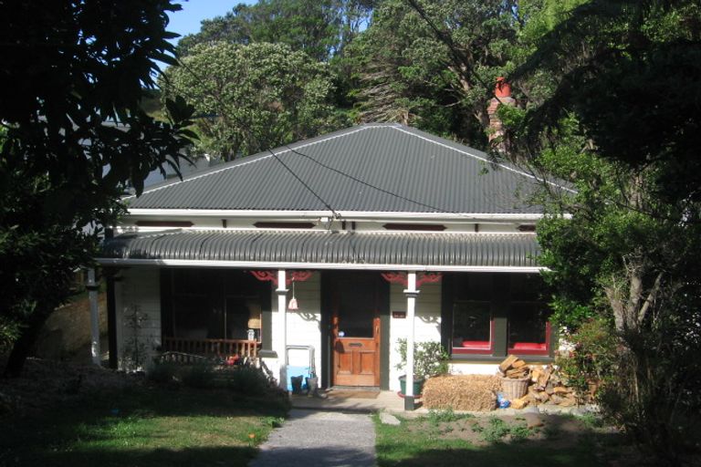 Photo of property in 65 Mitchell Street, Brooklyn, Wellington, 6021