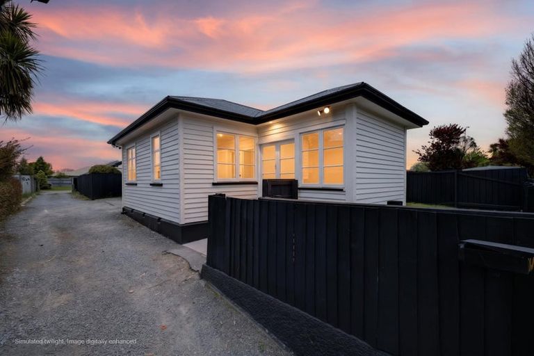 Photo of property in 154 Wainoni Road, Avondale, Christchurch, 8061