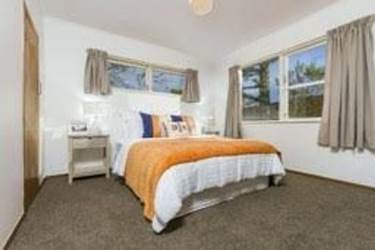 Photo of property in 55 Sunnynook Road, Forrest Hill, Auckland, 0620
