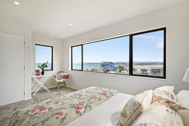 Photo of property in 15 Ocean Breeze Avenue, Hobsonville, Auckland, 0616