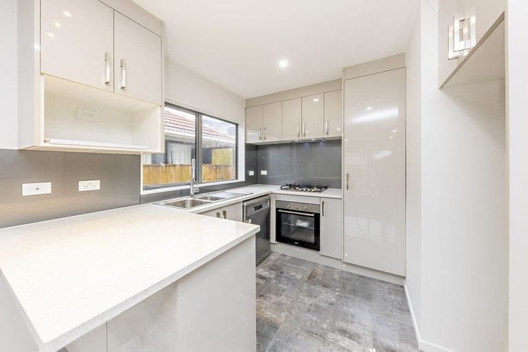 Photo of property in 28a Fernaig Street, Papakura, 2110