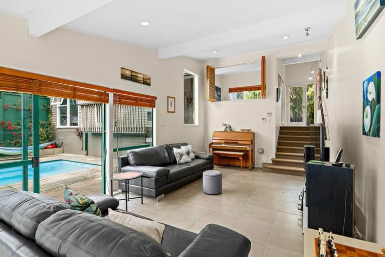 Photo of property in 89a Roseberry Avenue, Birkenhead, Auckland, 0626