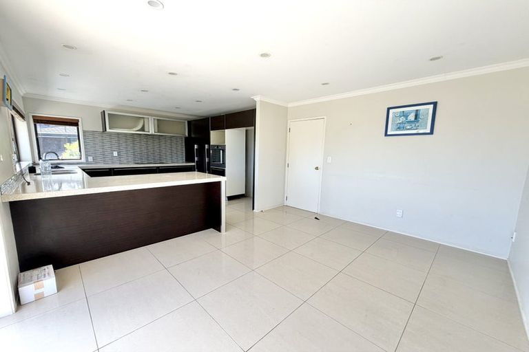 Photo of property in 10 Marina Heights, Half Moon Bay, Auckland, 2012