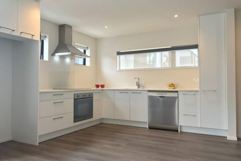 Photo of property in 41 Carder Court, Hobsonville, Auckland, 0618